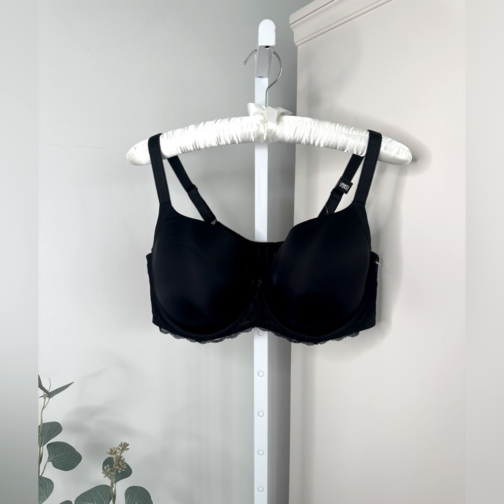 Torrid Curve Lightly Lined T~Shirt Bra in Black Size 46D